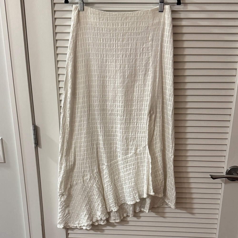 Line & Dot Cream Asymmetrical Skirt